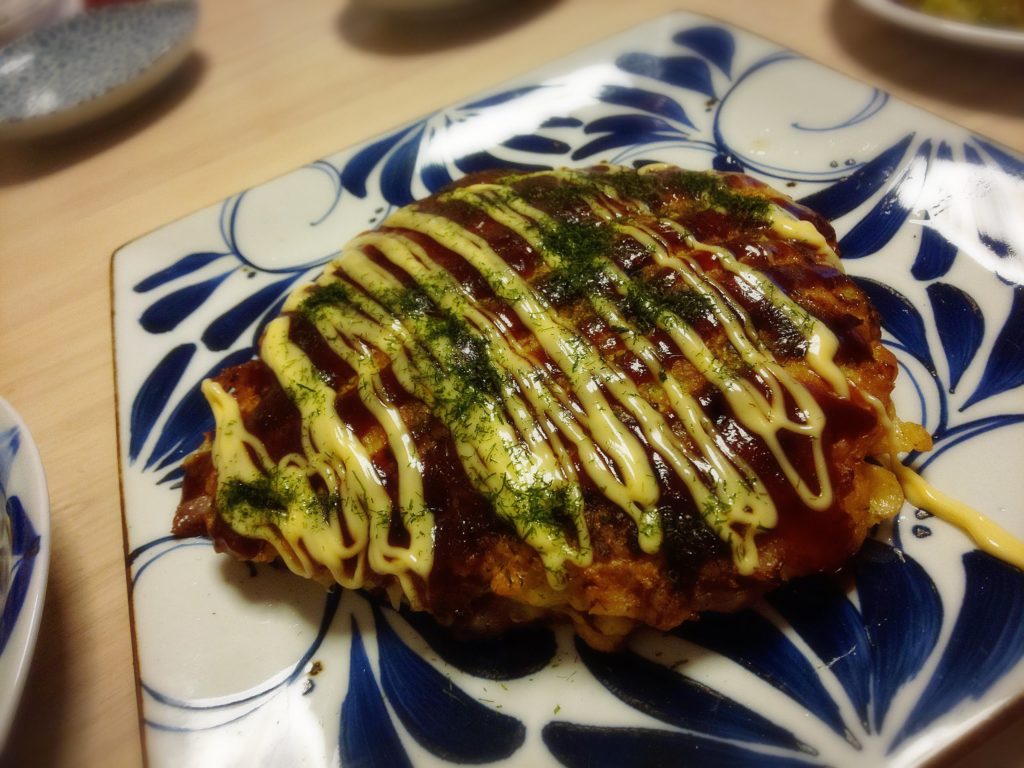 当選した細切れ肉を使ったお好み焼き